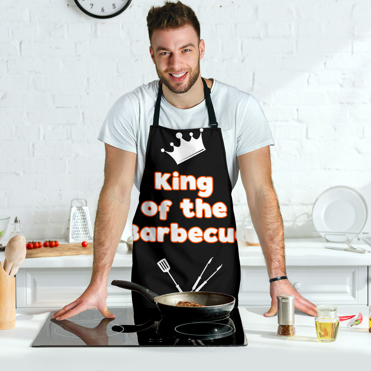 King of the Barbecue Men's Apron - JaZazzy 
